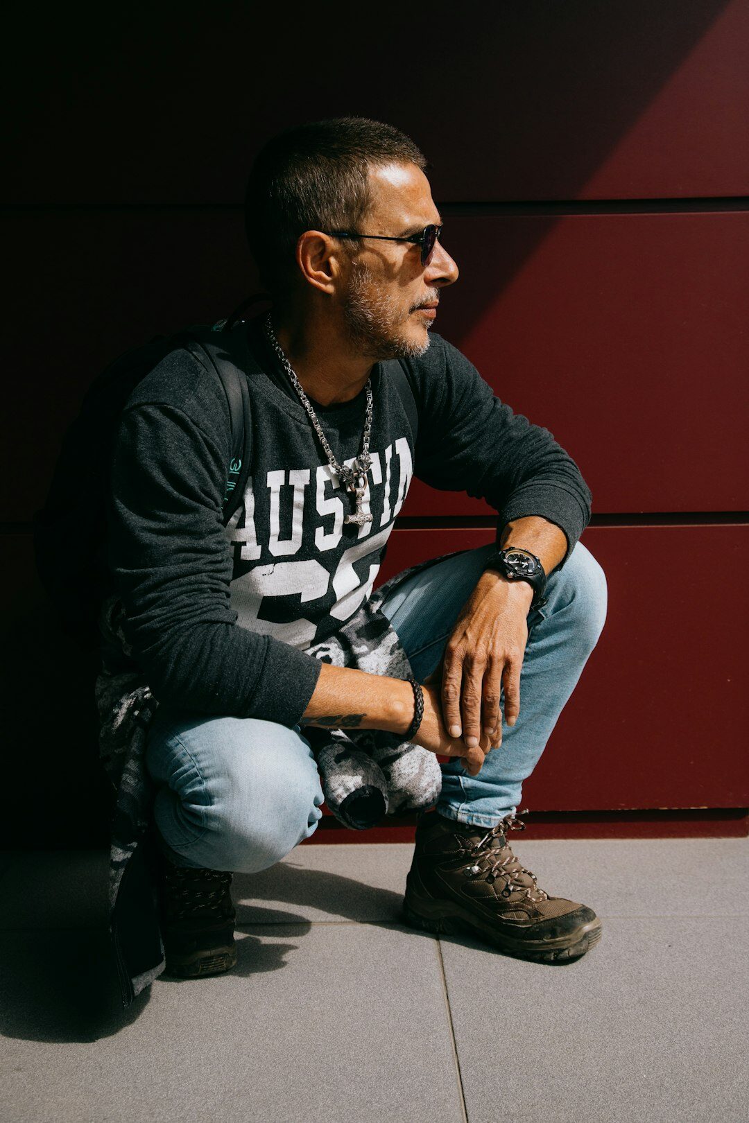 Portrait d'un client satisfait fondateur de startup suisse